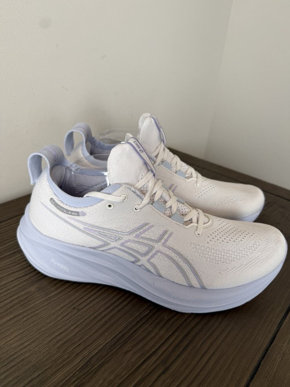 Asics Gel Nimbus 26 Womens US 10.5 Running Shoes White Fresh Air Purple